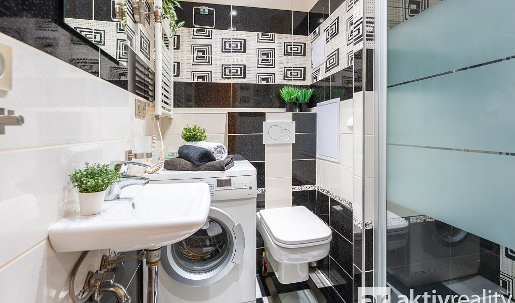 Prodej bytu 4+1 95 m², Praha – náhled fotky 9