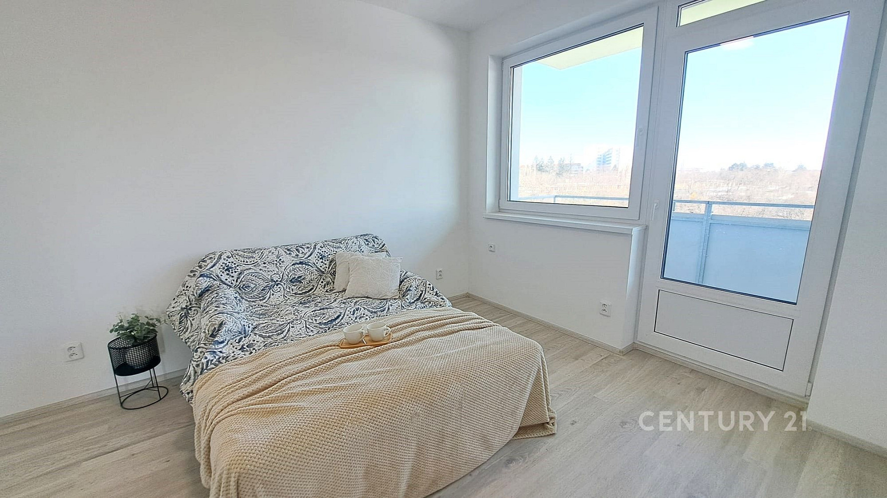Pronájem bytu 2+kk 63 m² — photo 2