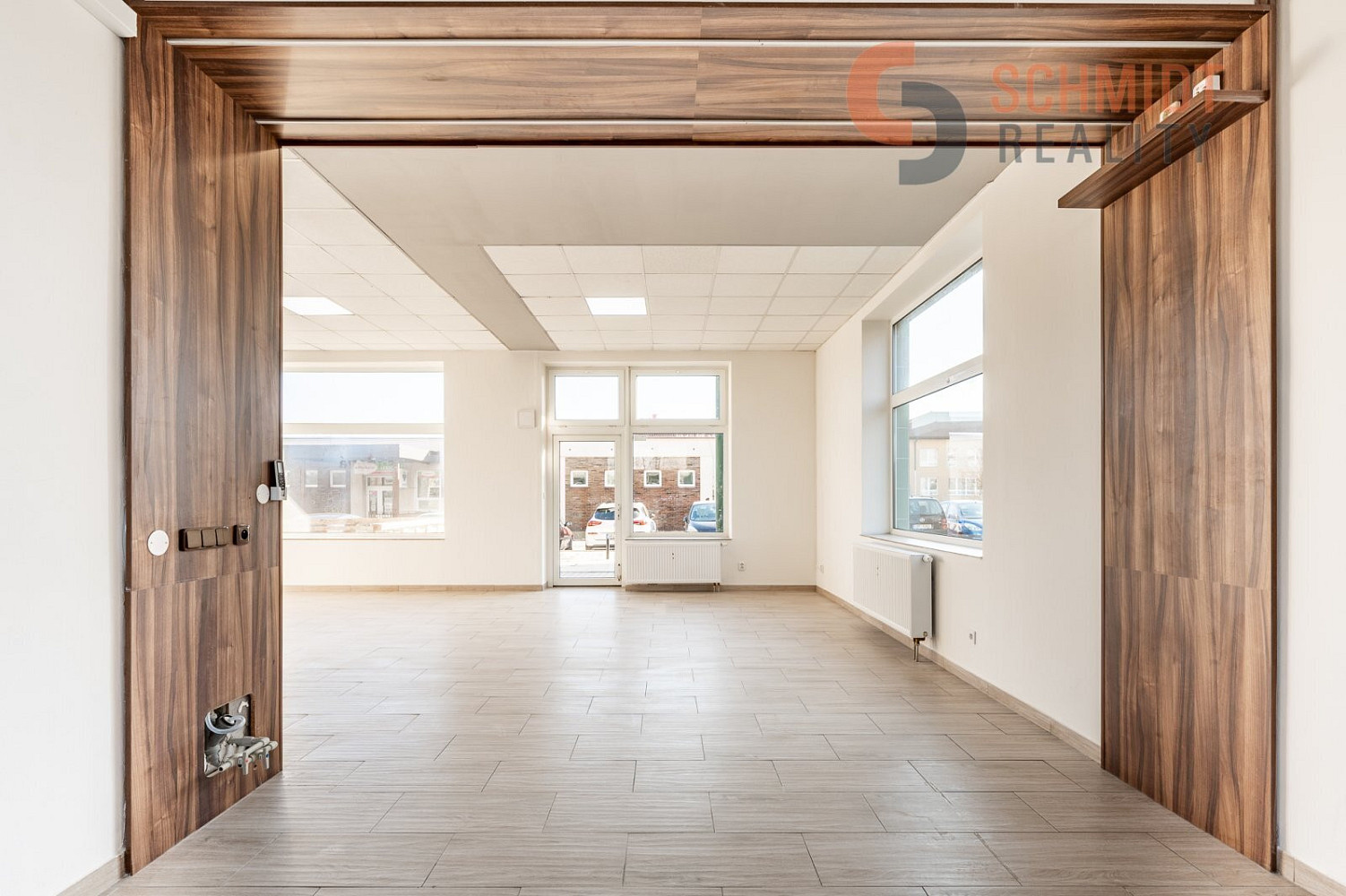 Pronájem obchodních prostor 77 m² – fotografie 3