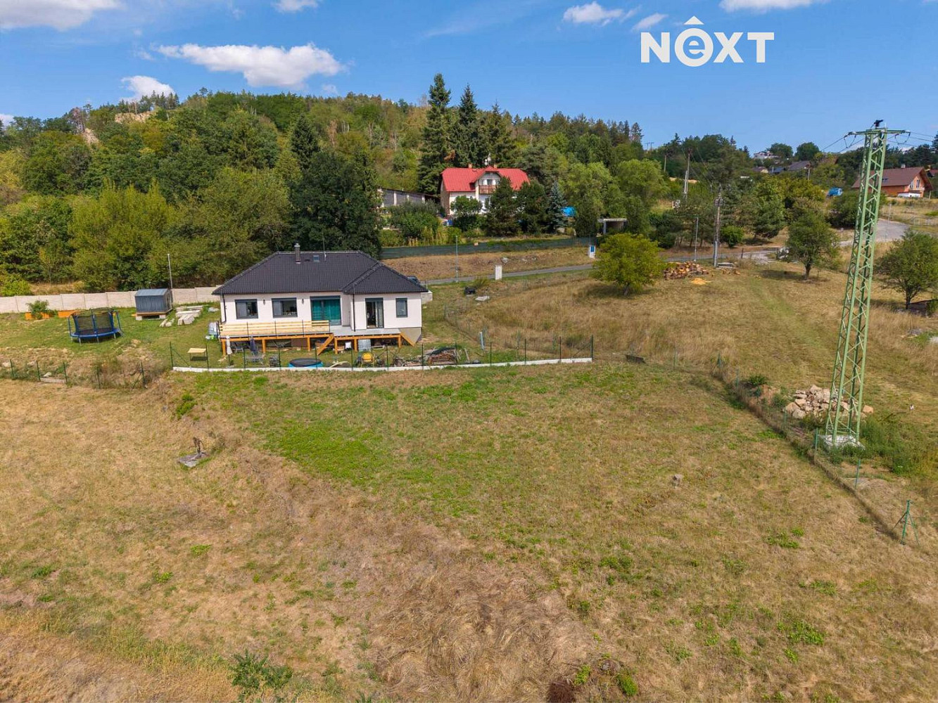 Prodej stavebního pozemku 2 240 m²