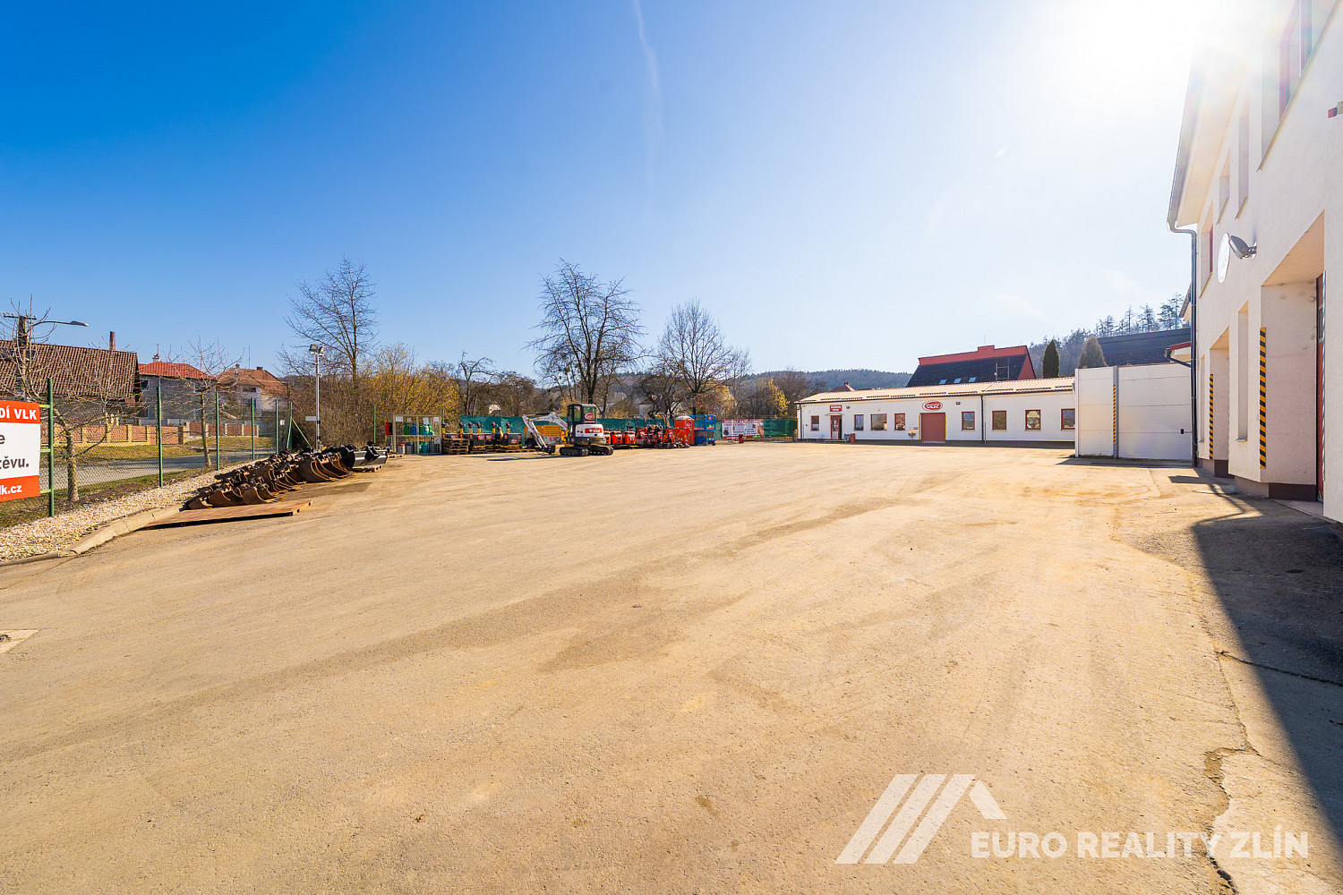 Prodej skladovacích prostor 643 m² – fotografie 2