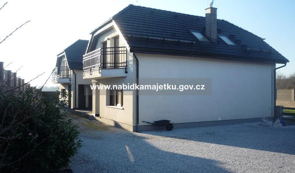 Prodej domu 767 m² s pozemkem 2 143 m², Drahňovice – náhled fotky 11