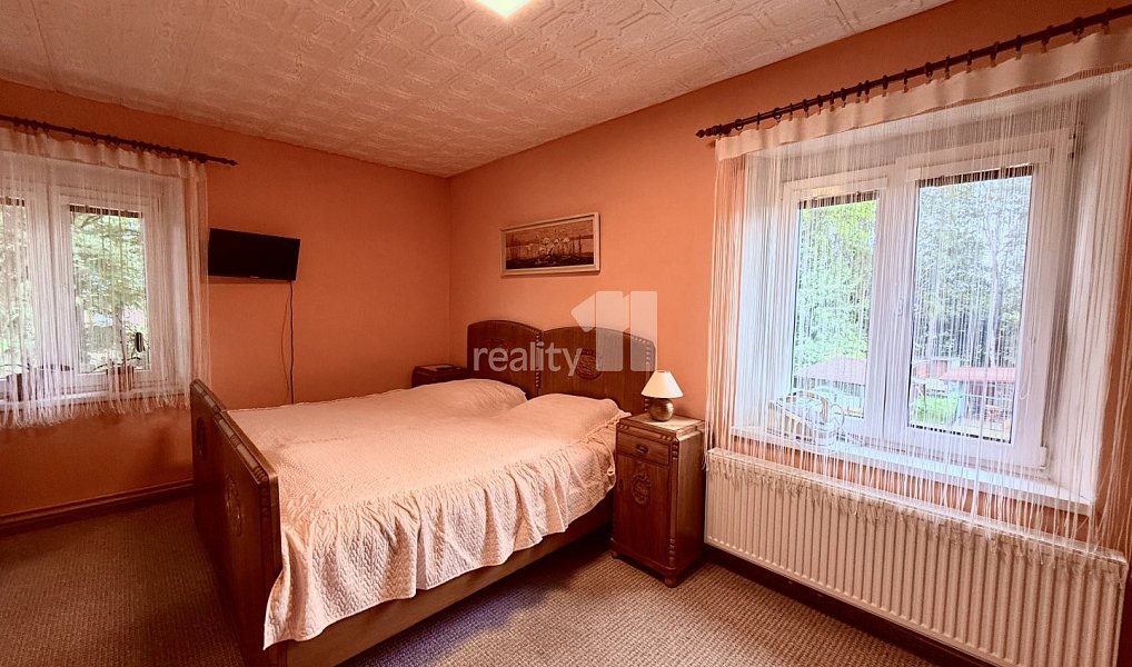 Prodej domu 240 m² s pozemkem 3 645 m², Aš – náhled fotky 37