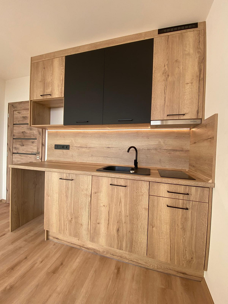 Pronájem bytu 1+kk 22 m² – fotografie 2
