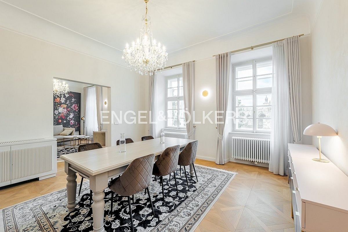 Pronájem bytu 4+kk 161 m²