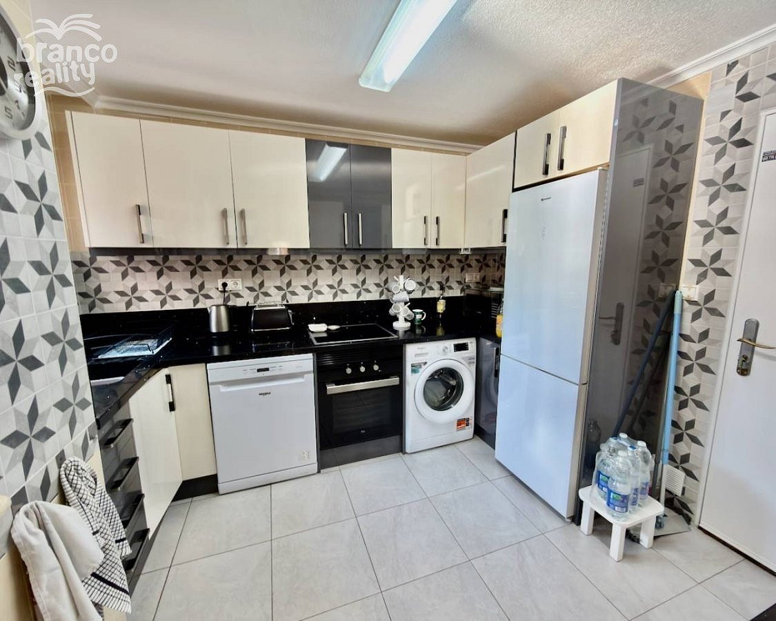 Prodej domu 180 m² s pozemkem 200 m² - Widok 4