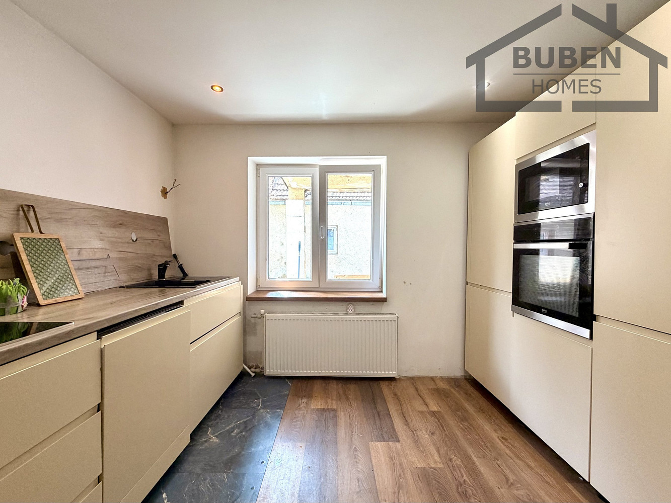 Prodej domu 380 m² s pozemkem 750 m² – fotografie 3