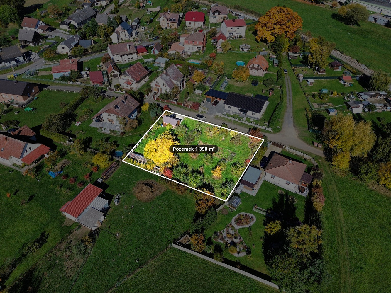 Prodej stavebního pozemku 1 390 m²