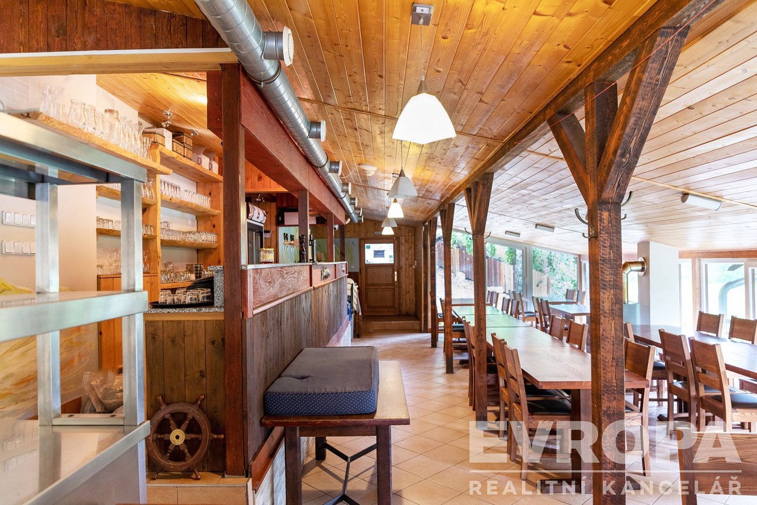 Prodej restaurace 270 m² – fotografie 3