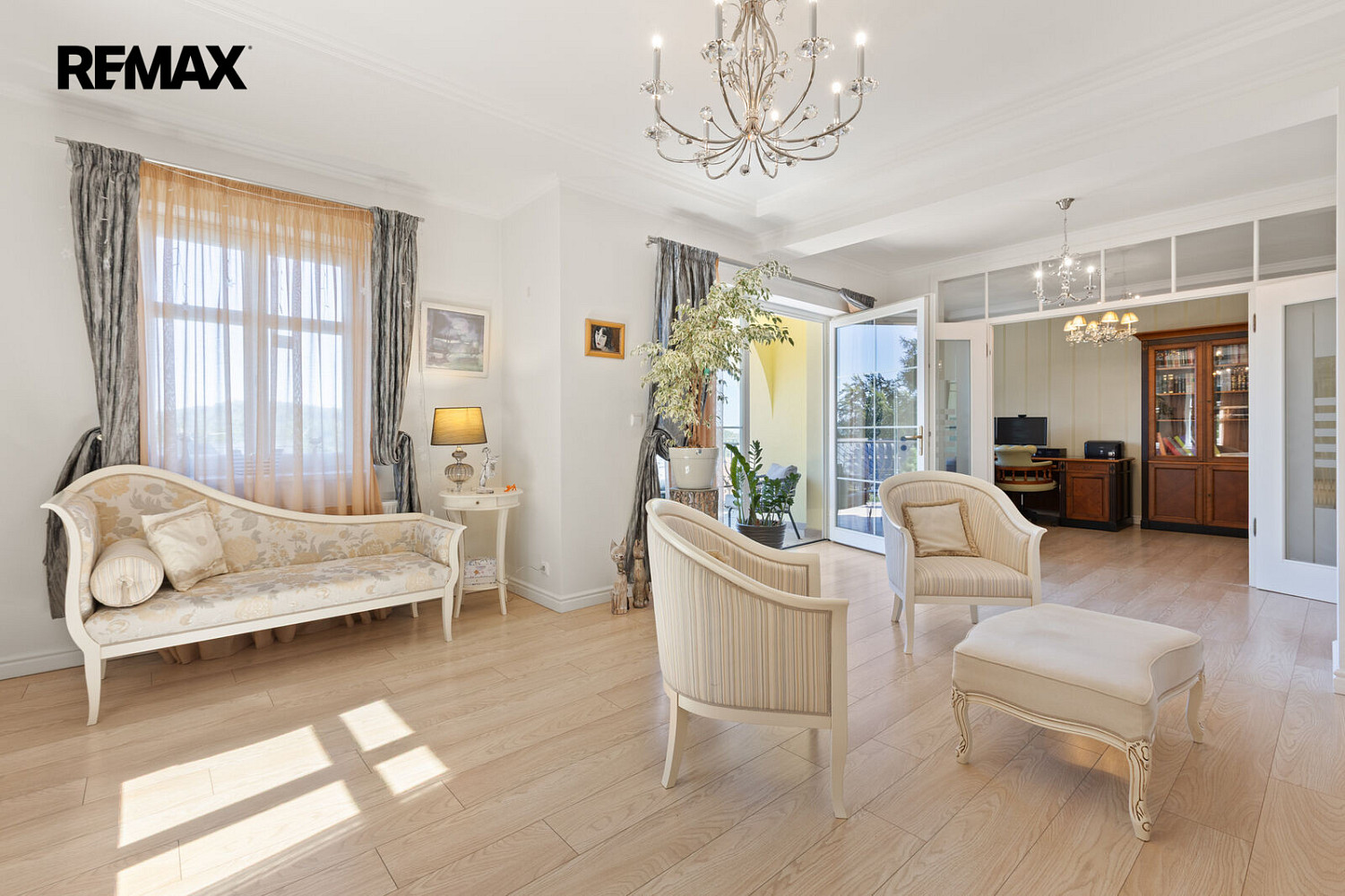 Prodej domu 321 m² s pozemkem 1 995 m² – fotografie 2