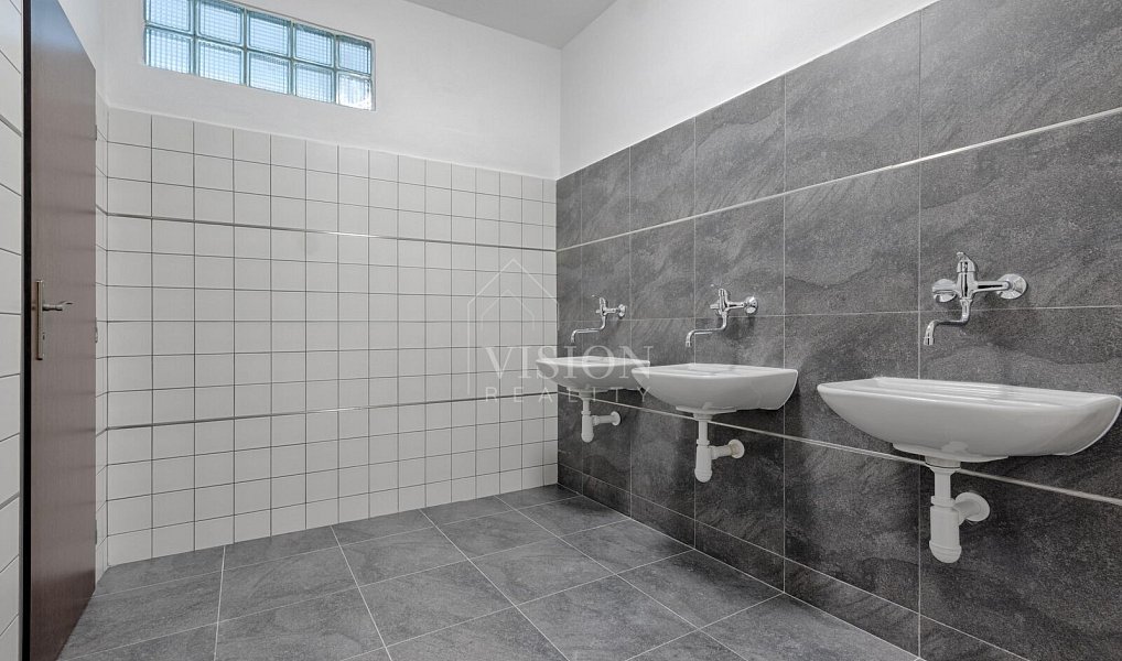 Pronájem kanceláře 29 m², Jindřichův Hradec – náhled fotky 3