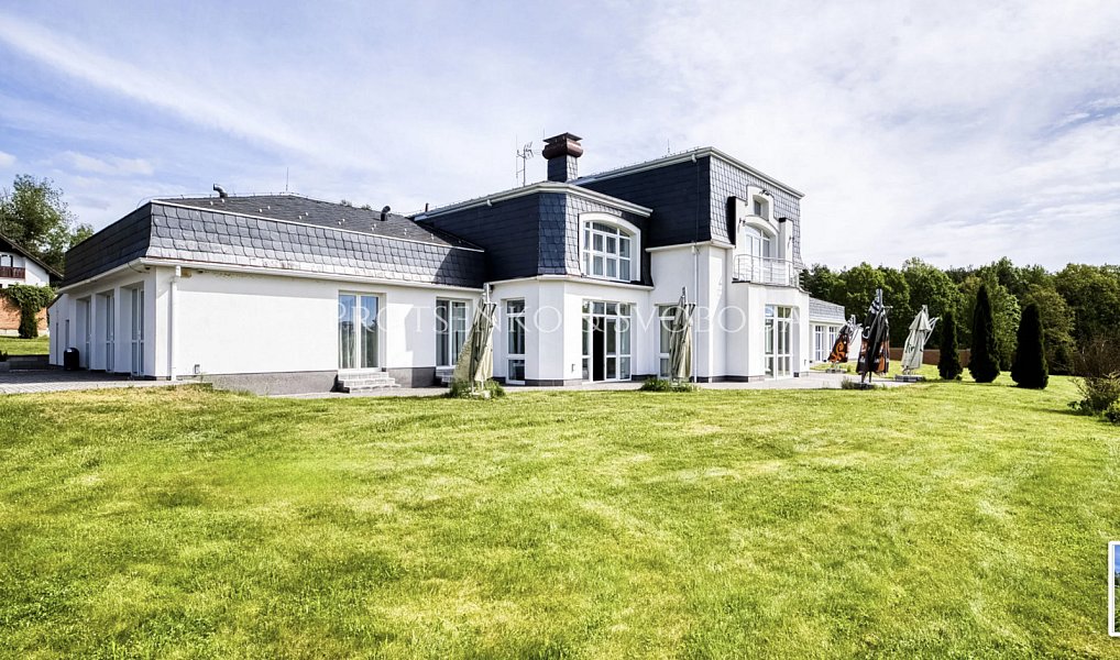 Prodej ubytovacího objektu 900 m², Rosovice – náhled fotky 14