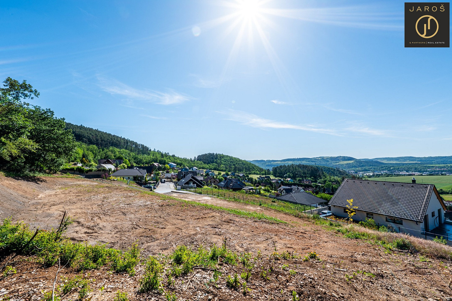 Prodej stavebního pozemku 2 762 m²