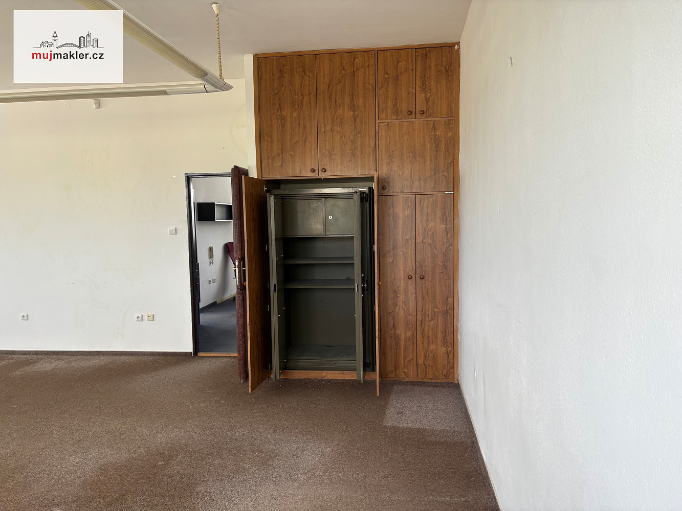 Pronájem kanceláře 500 m² – fotografie 4