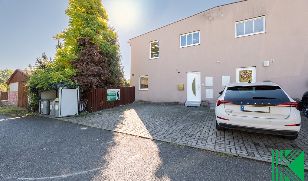Prodej domu 102 m² s pozemkem 447 m², Zlončice – náhled fotky 39