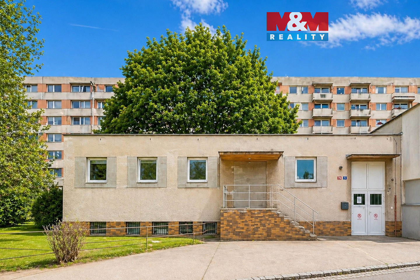 Prodej obchodních prostor 195 m²