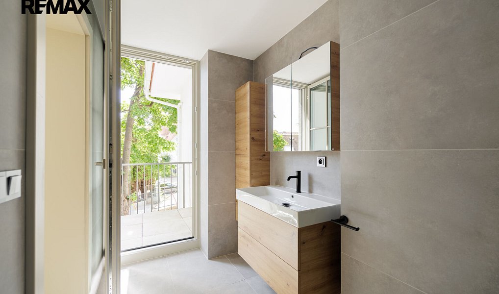Prodej bytu 5+1 191 m², Praha – náhled fotky 9