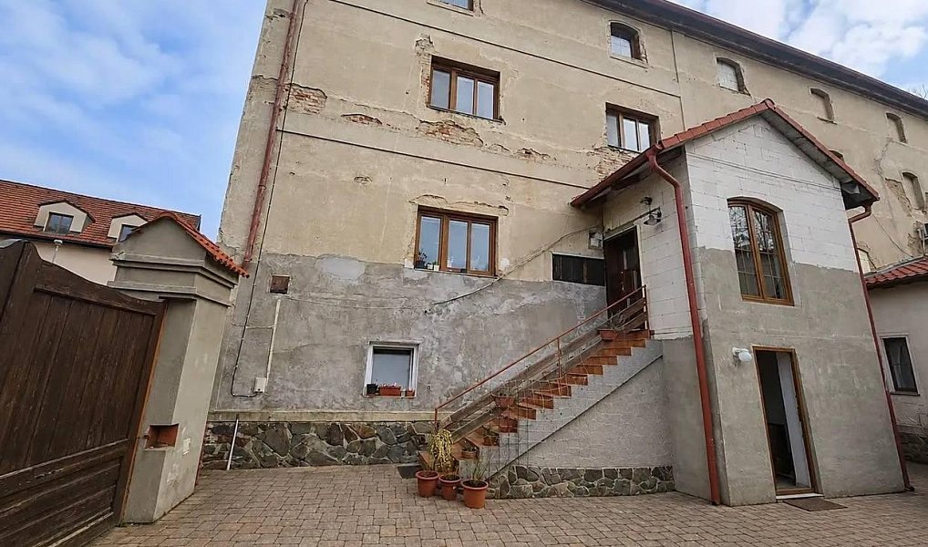 Pronájem domu 1 300 m² s pozemkem 1 022 m², Praha – náhled fotky 26