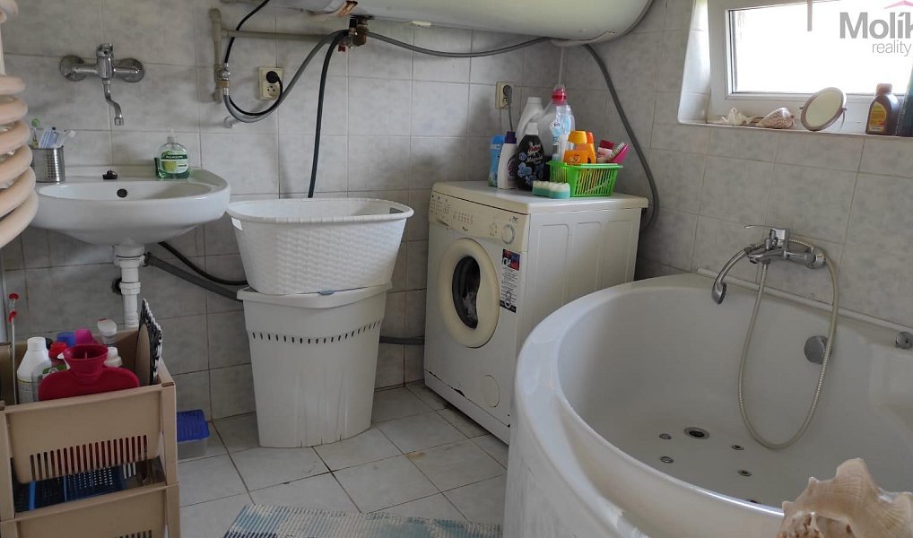 Prodej domu 240 m² s pozemkem 880 m², Chbany – náhled fotky 20