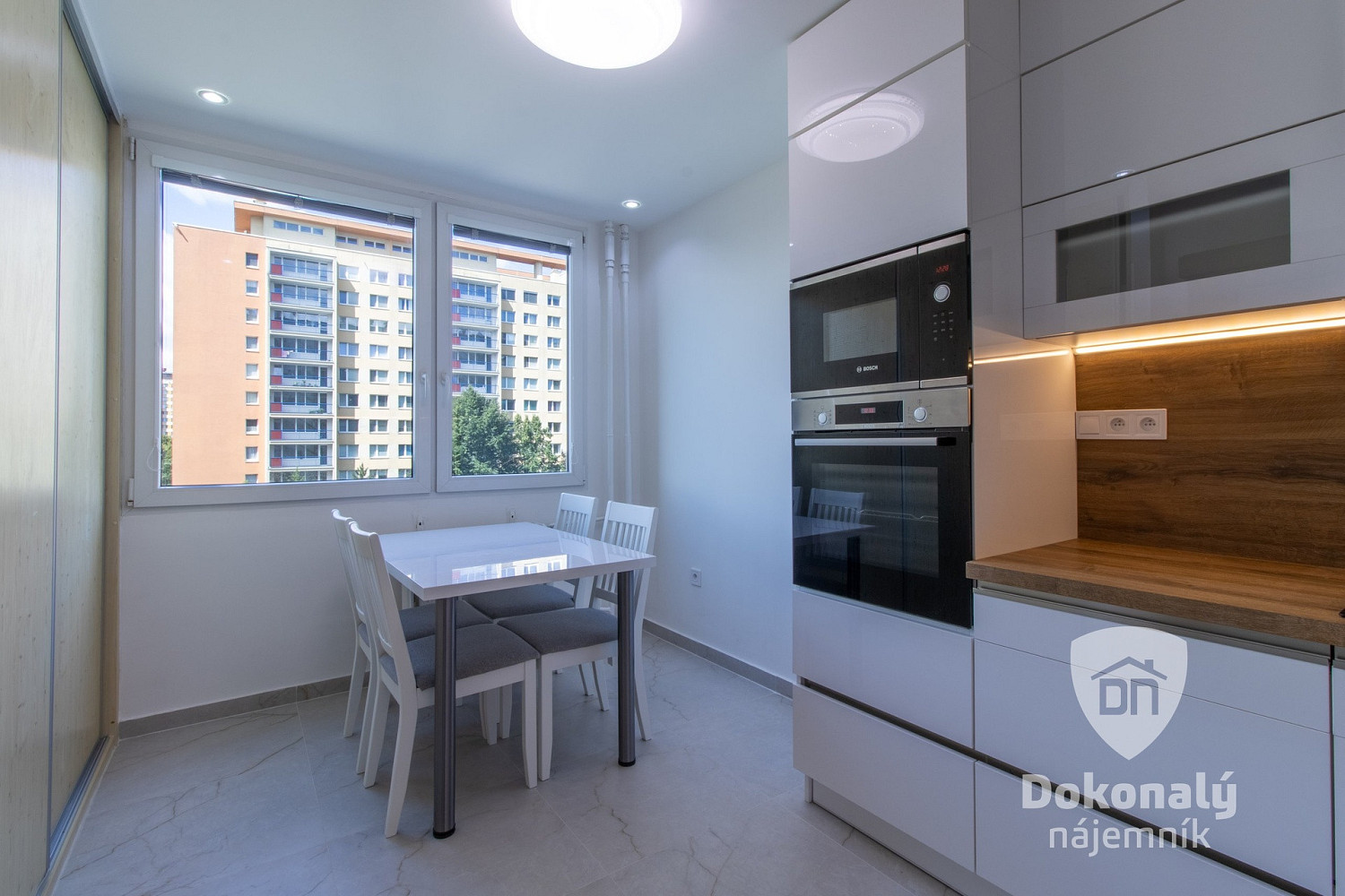 Pronájem bytu 3+1 65 m² - Mehr