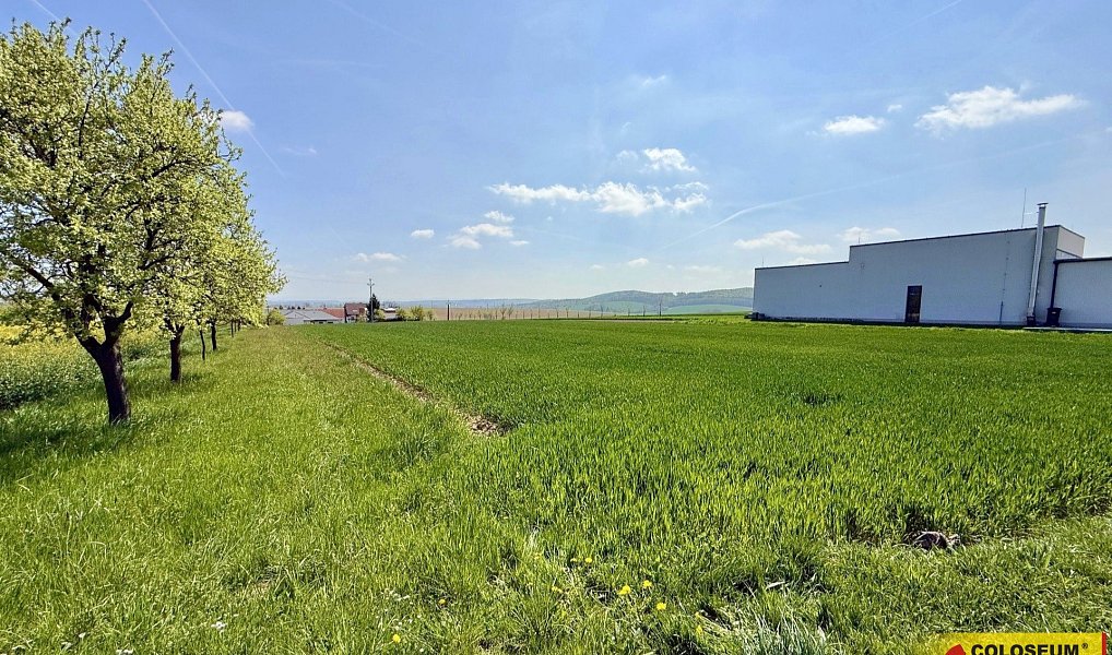Prodej stavebního pozemku 3 940 m², Fryšták – náhled fotky 2