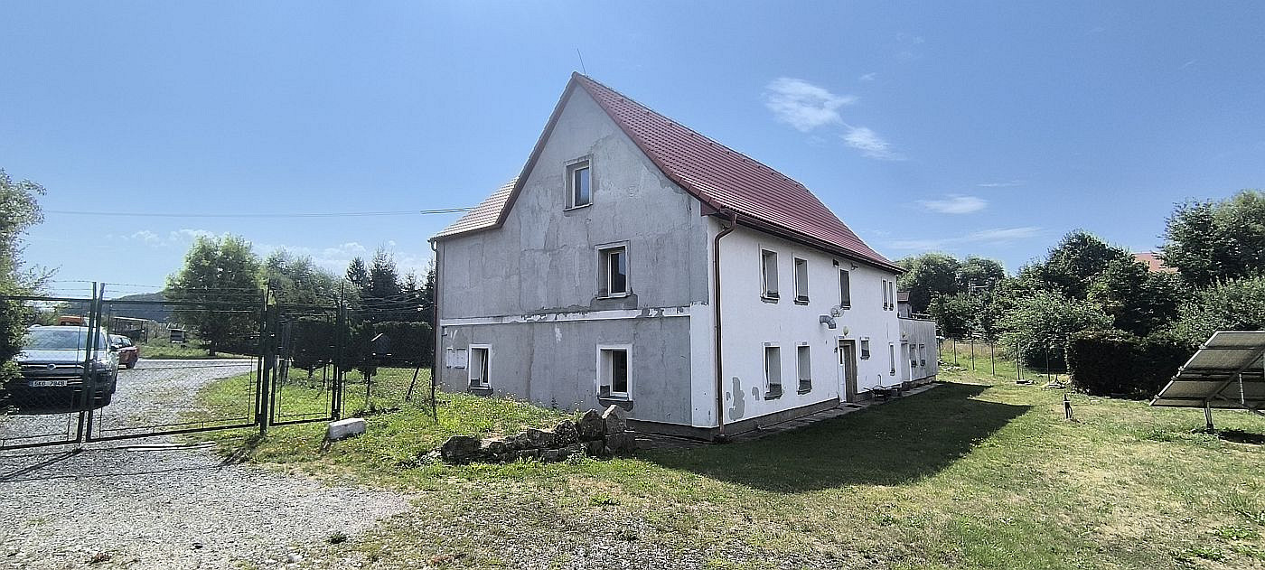Pronájem domu 284 m² s pozemkem 919 m² – fotografie 3
