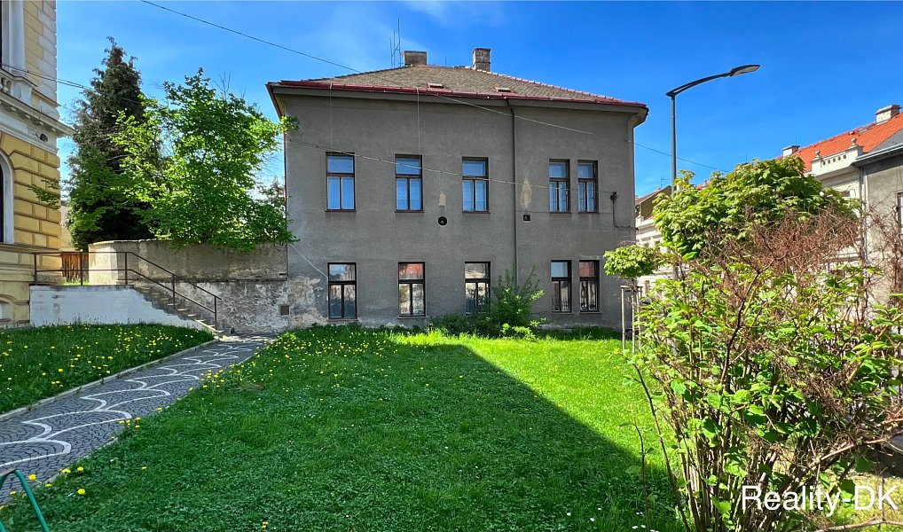 Prodej domu 197 m² s pozemkem 445 m², Roudnice nad Labem – náhled fotky 2