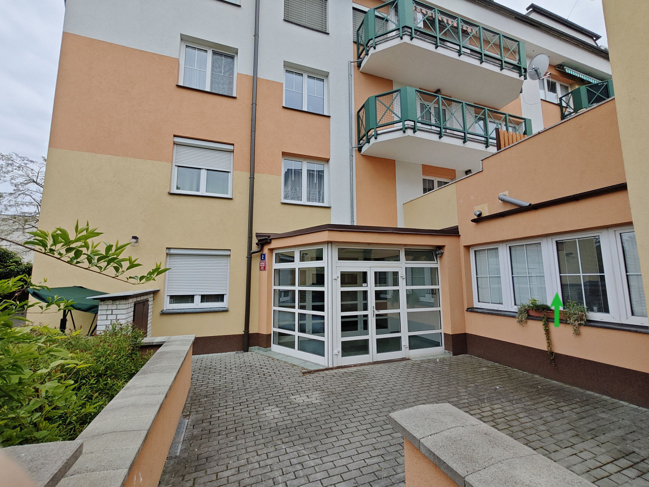 Prodej, nebytový prostor 2+kk, OV, 86m², Praha 8 – další