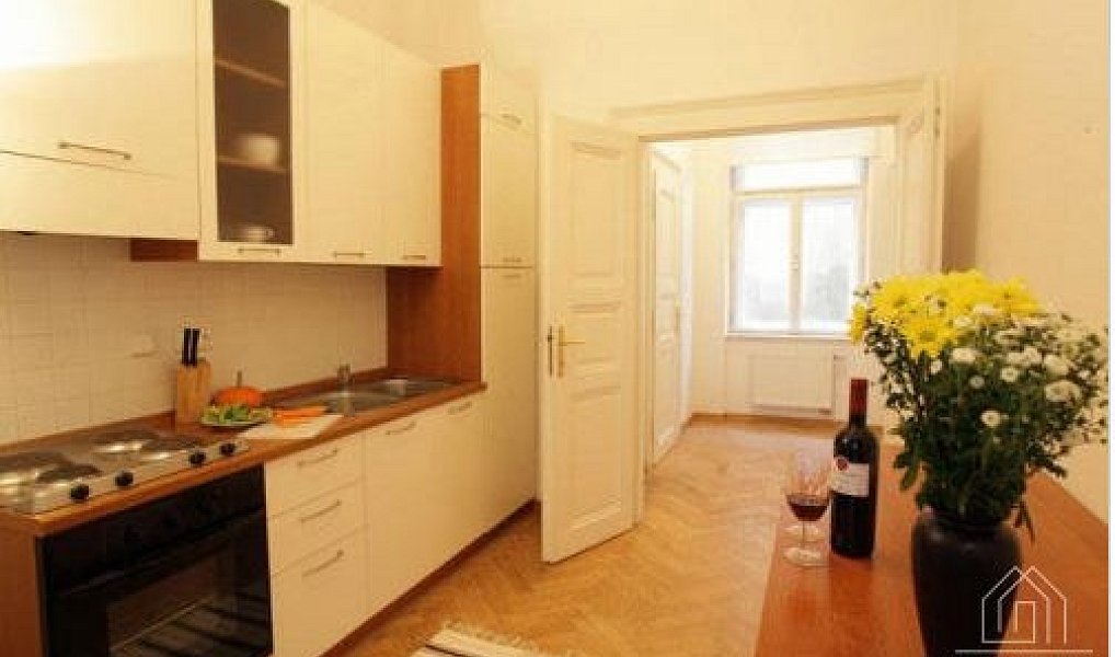 Prodej nájemního domu, činžáku 350 m², Praha – náhled fotky 3