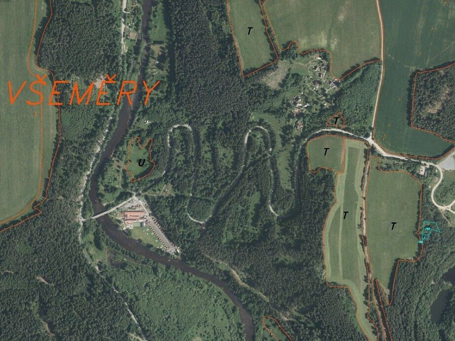 Prodej pozemku 1 493 m²