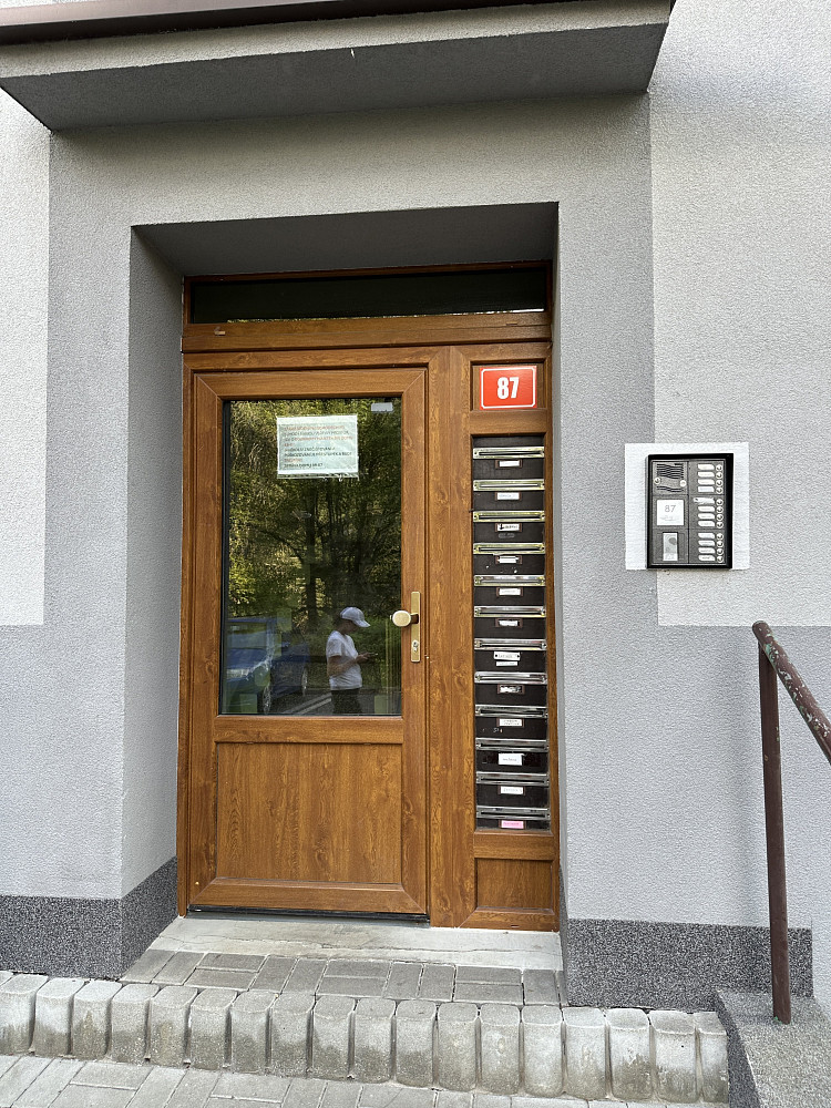 Pronájem bytu 2+1 55 m² – fotografie 2