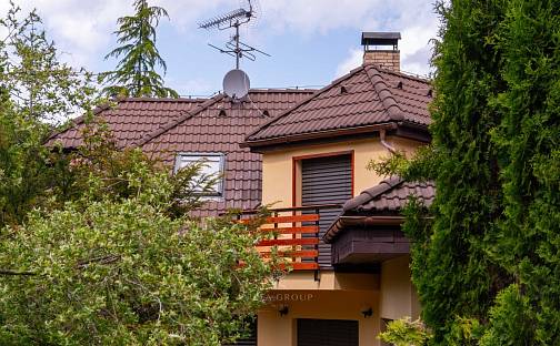 Prodej domu 305 m² s pozemkem 2 048 m², Nová Nebřenická, Popovičky