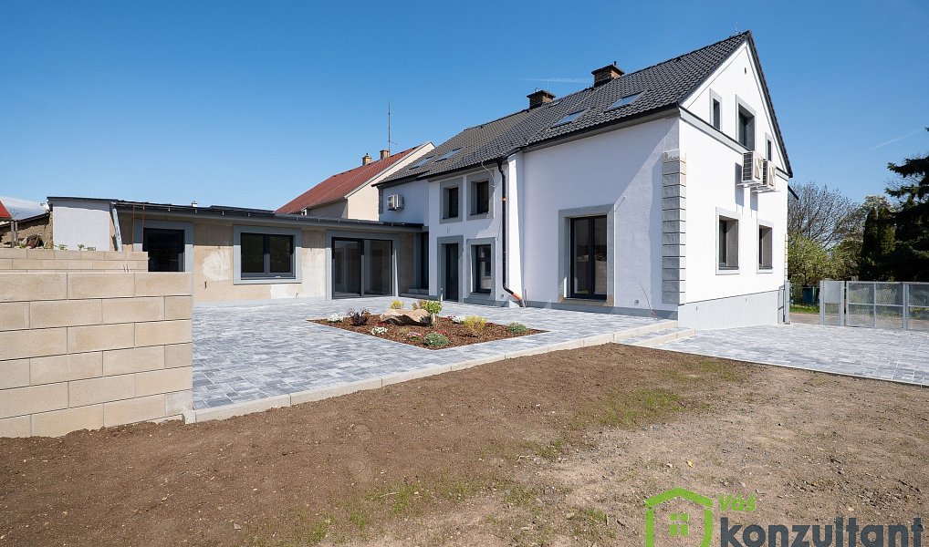 Prodej domu 277 m² s pozemkem 1 014 m², Osek – náhled fotky 2