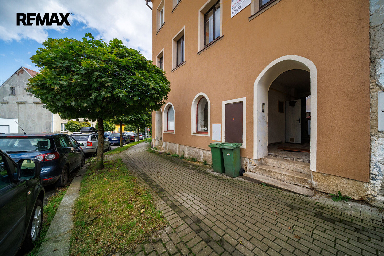 Prodej domu 340 m² s pozemkem 300 m² – fotografie 2