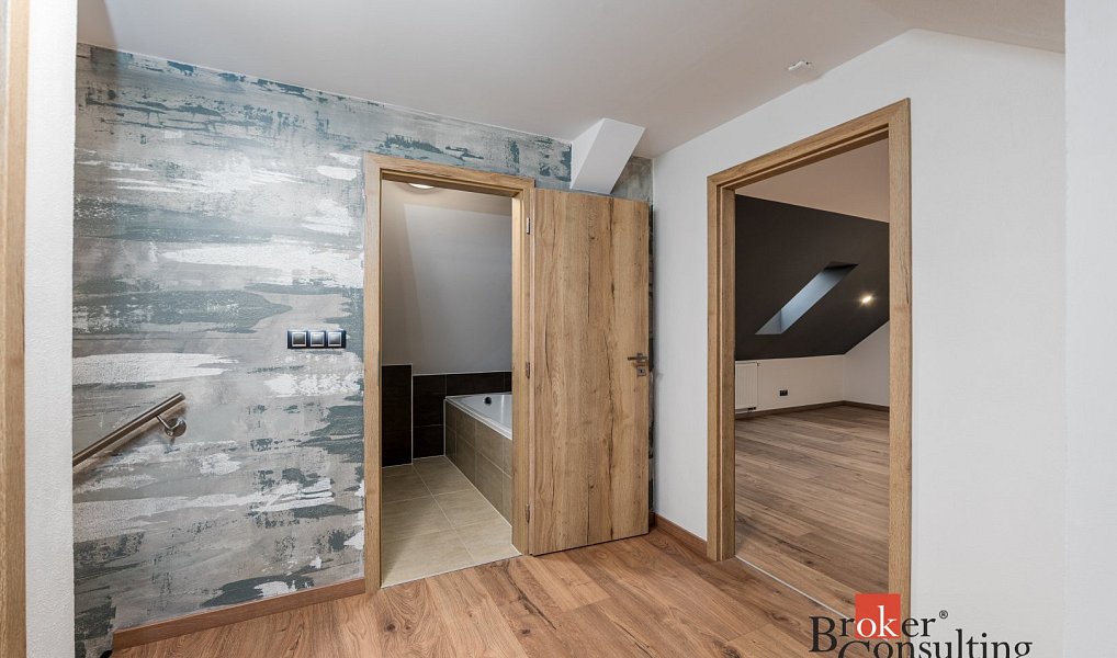 Prodej bytu 4+kk 120 m², Plzeň – náhled fotky 16