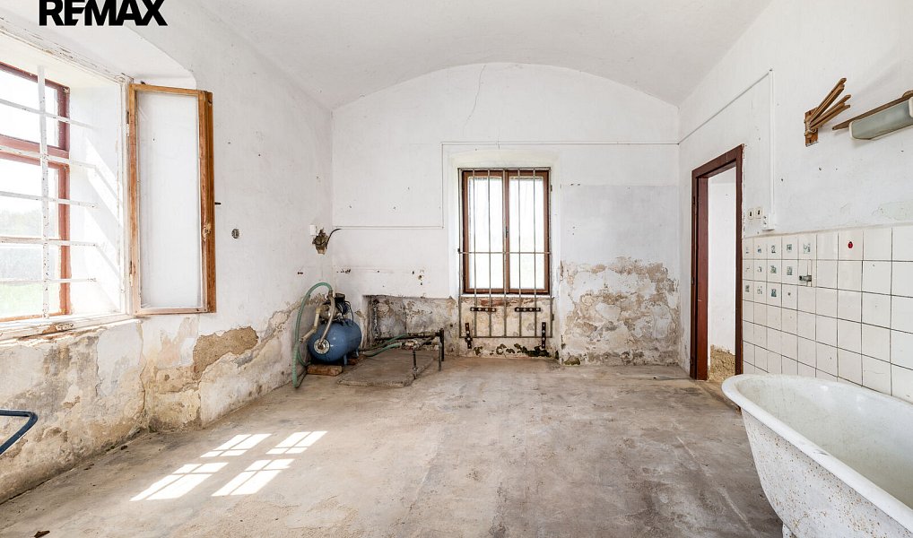 Prodej domu 415 m² s pozemkem 4 660 m², Předslavice – náhled fotky 18