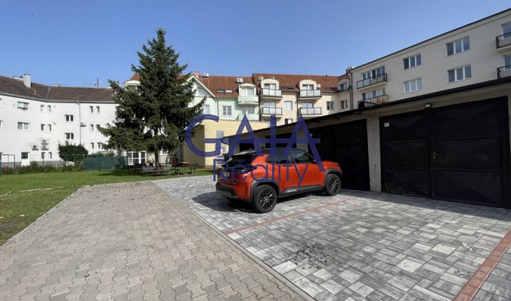 Pronájem bytu 2+1 56 m², Kyjov – náhled fotky 12