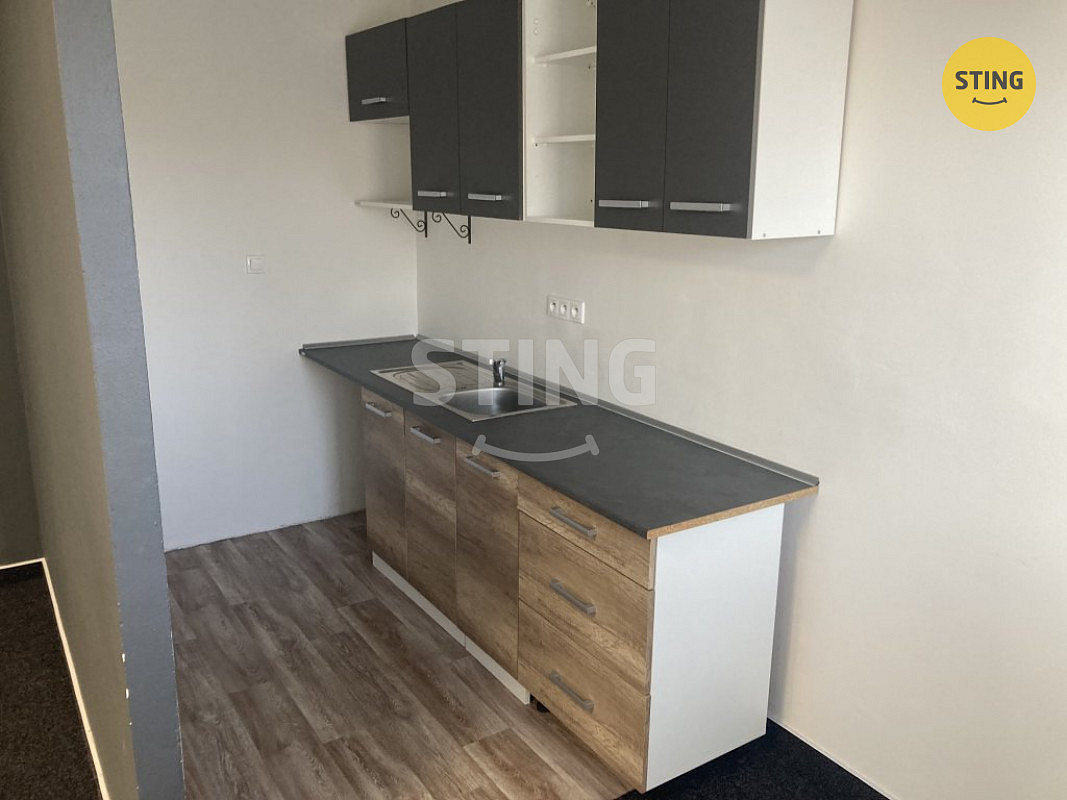 Pronájem kanceláře 47 m² – fotografie 5