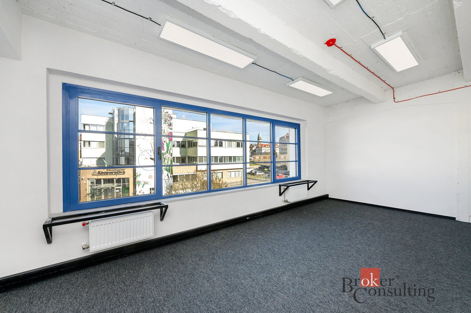 Pronájem kanceláře 219 m² – pohled 4