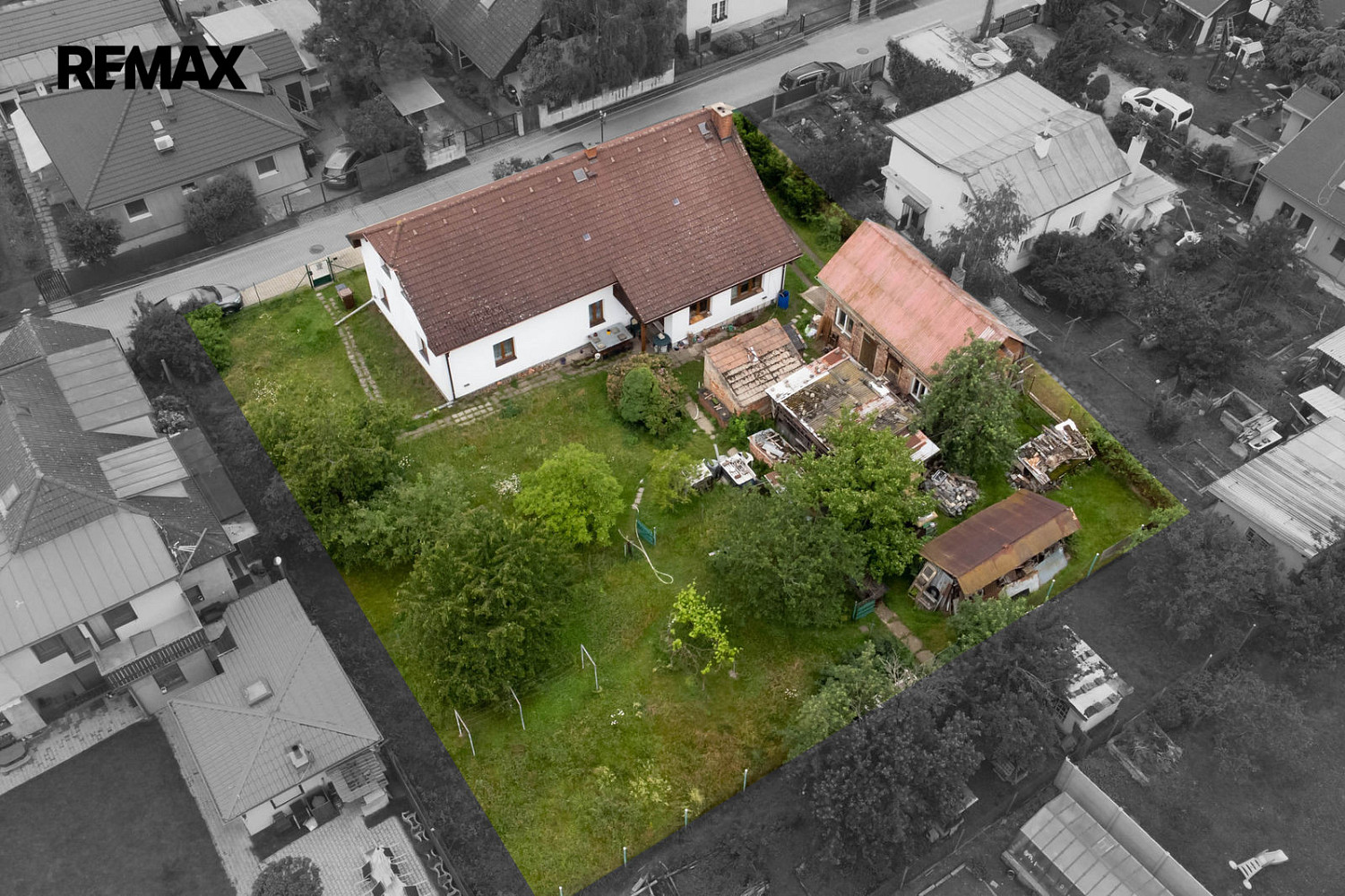 Prodej domu 323 m² s pozemkem 1 117 m² – pohled 4