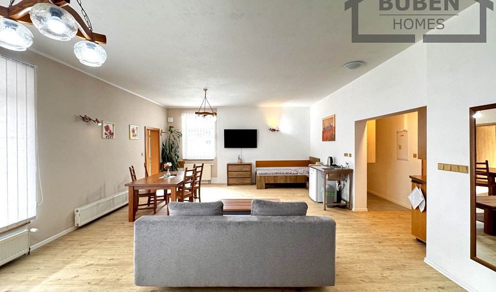 Prodej domu 480 m² s pozemkem 1 077 m², Tachov – náhled fotky 5