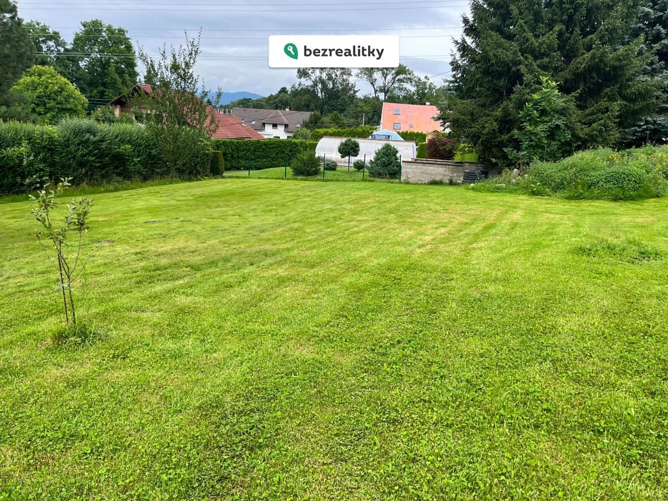 Prodej stavebního pozemku 1 225 m² – pohled 2
