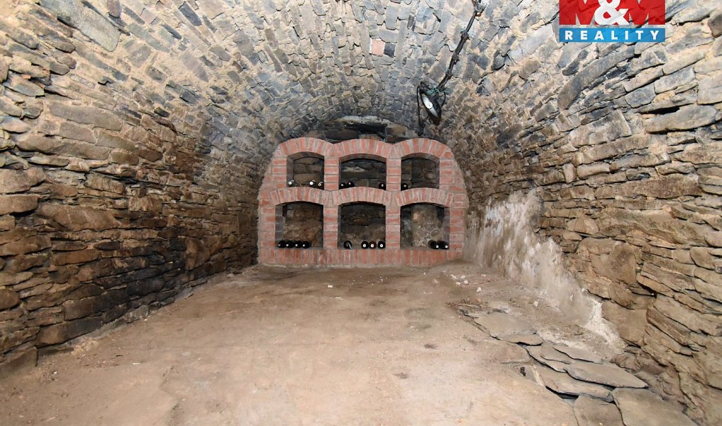Prodej výrobních prostor 1 200 m², Spálov – náhled fotky 30