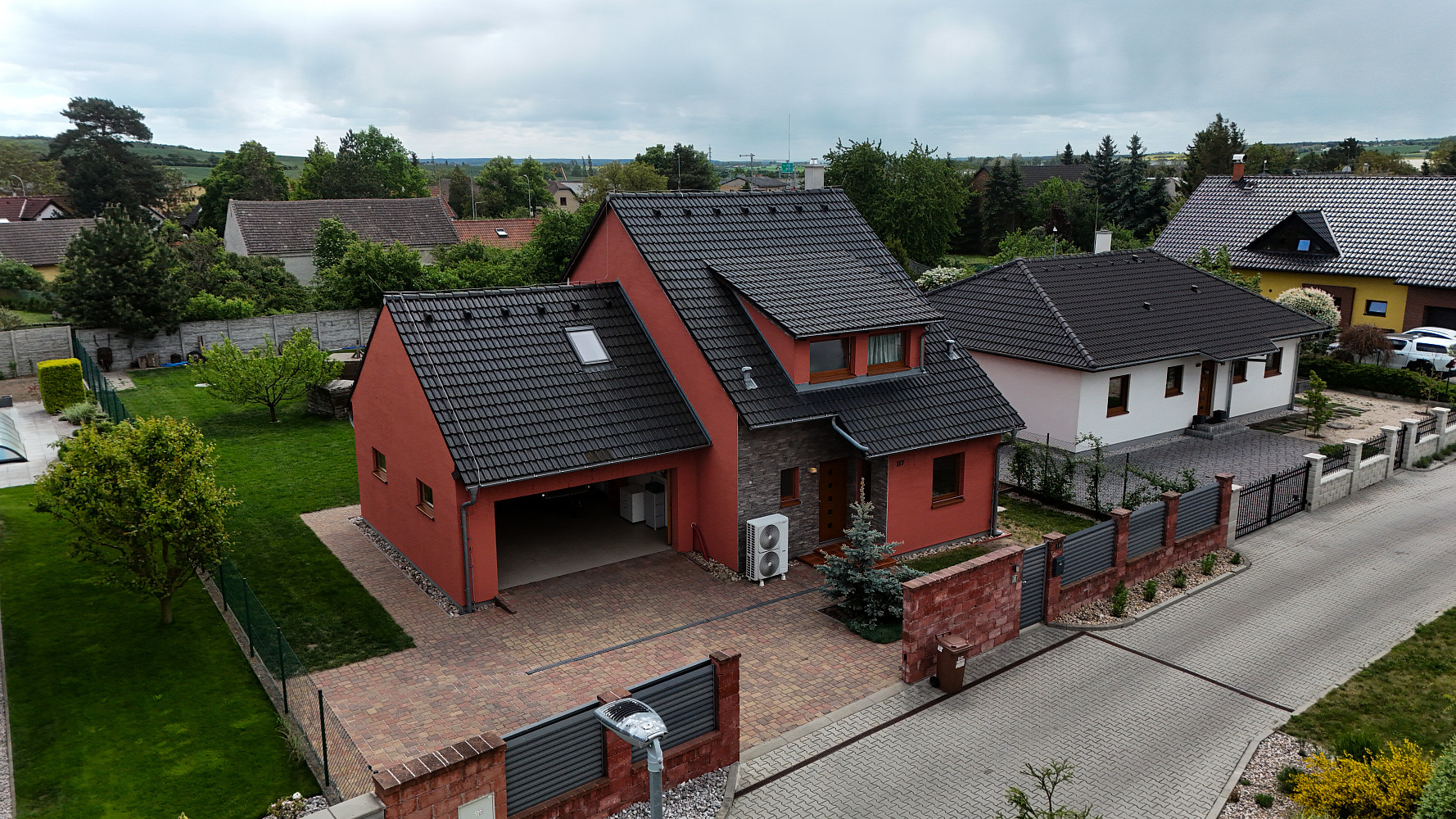 Prodej domu 167 m² s pozemkem 894 m² — photo 2