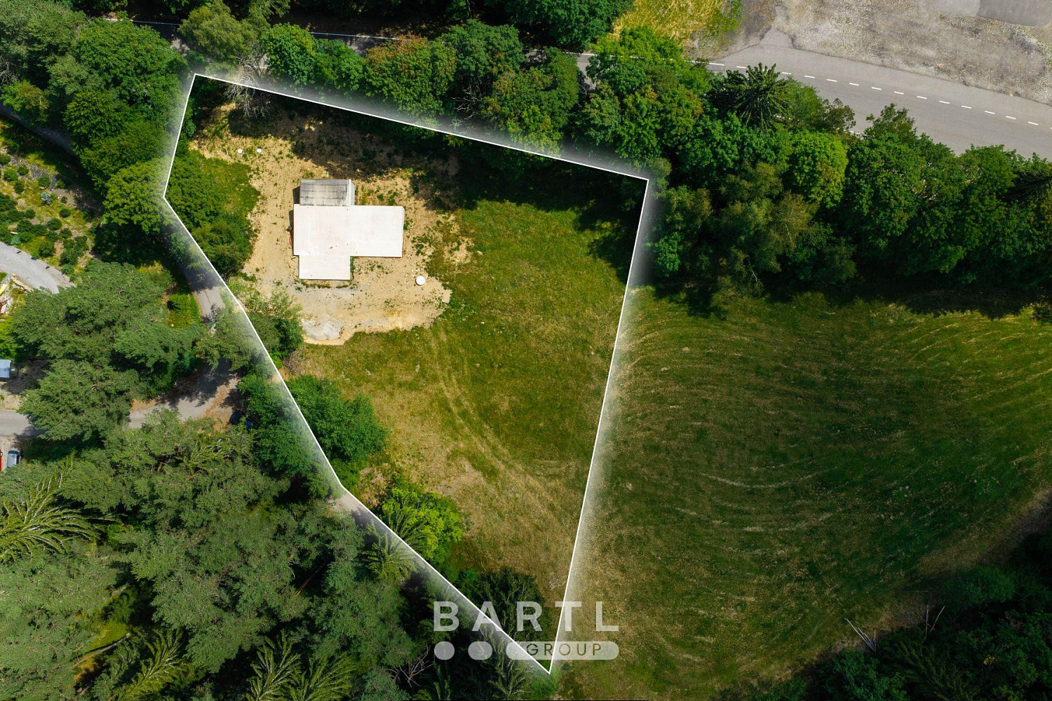 Prodej stavebního pozemku 2 376 m²
