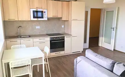 Pronájem bytu 2+kk 53 m², T. G. Masaryka, Horoměřice, okres Praha-západ