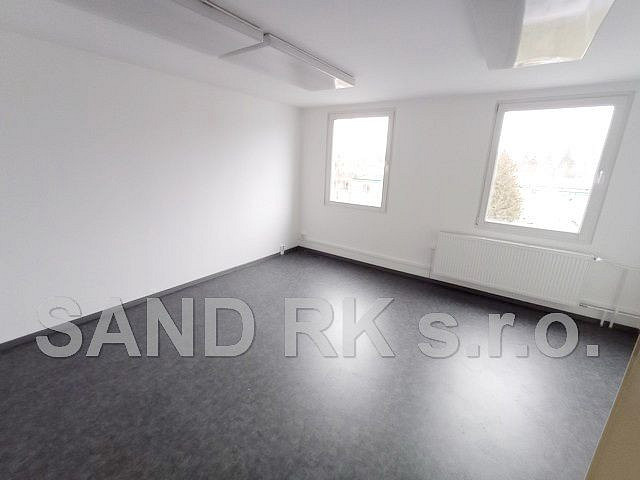 Pronájem kanceláře 15 m² – fotografie 4