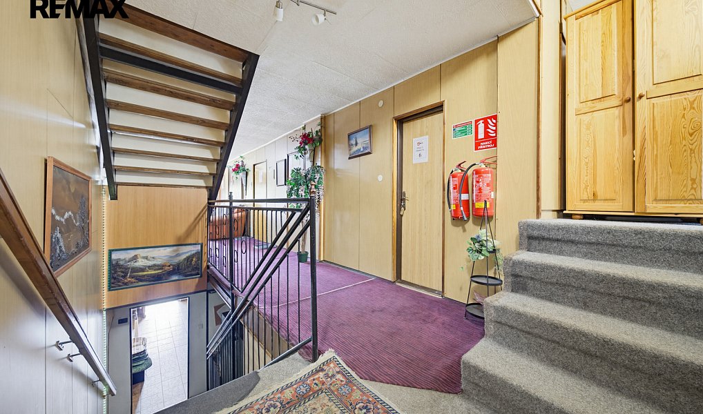 Prodej ubytovacího objektu 980 m², Potůčky – náhled fotky 9