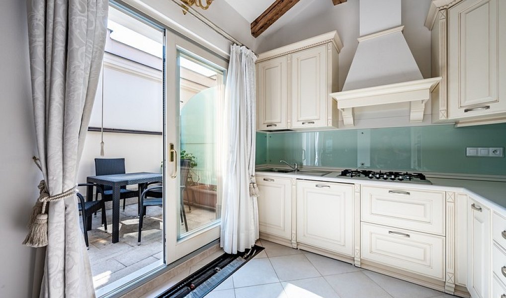 Pronájem bytu 3+kk 107 m², Praha – náhled fotky 2