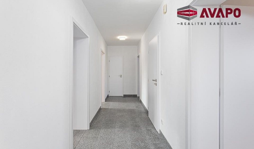 Pronájem bytu 3+1 80 m², Opava – náhled fotky 12